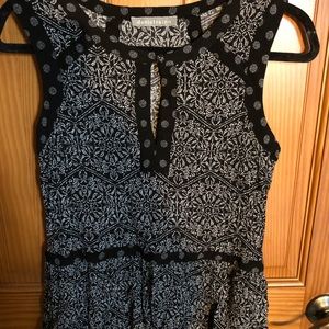 Daniel Rainn Blouse Size S.